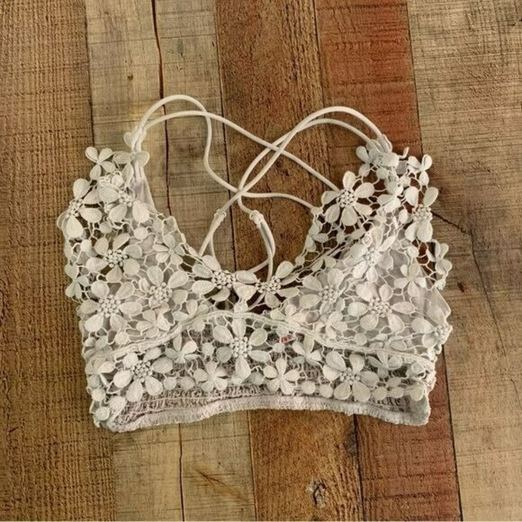 Free People Intimately womens size small white Flower lace bralette - Picture 1 of 7